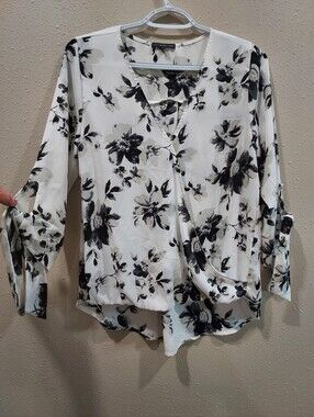 West Kei Black & White Floral Surplice Long Sleeve Top